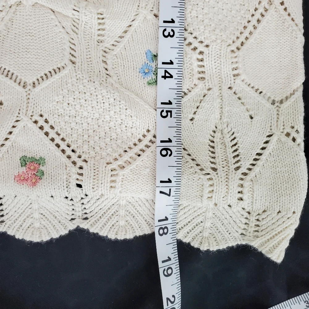 Freshman 1996 Crocheted Embroidered Boho Scalloped Edge  Cropped Tank Top SZ M - Picture 10 of 10